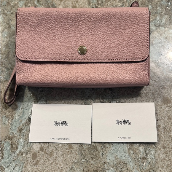 Authentic NEW Coach Pink Leather Wristlet Clutch - Picture 5 of 9